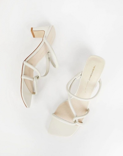 Women's Intentionally Blank Leather Willow Sandals-Cream